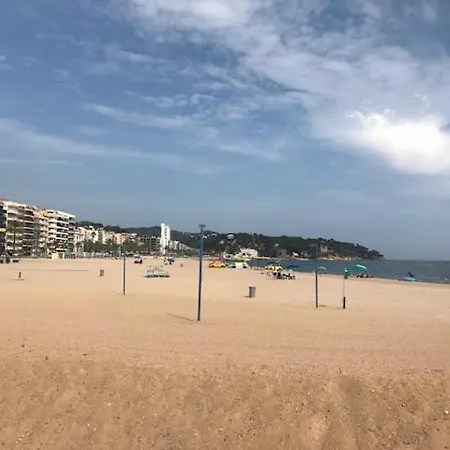 T2 Climatise + Parking 500 M Plage/centre Apartment Lloret de Mar