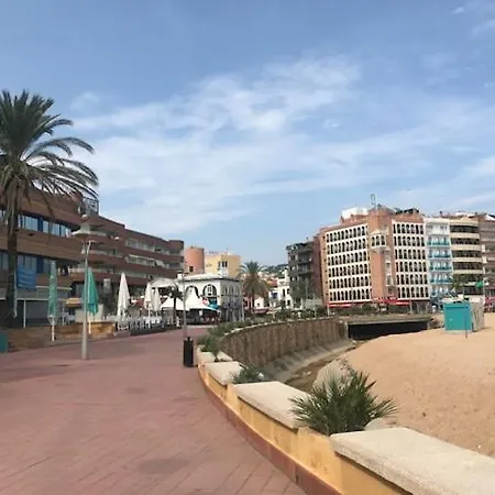 T2 Climatise + Parking 500 M Plage/centre Apartment Lloret de Mar