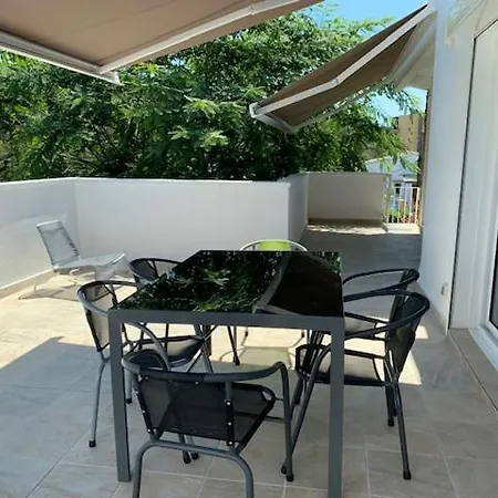 T2 Climatise + Parking 500 M Plage/centre Apartamento Lloret de Mar