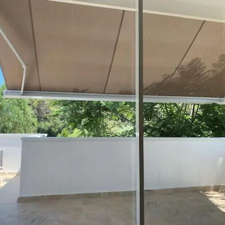 Apartamento T2 Climatise + Parking 500 M Plage/centre *